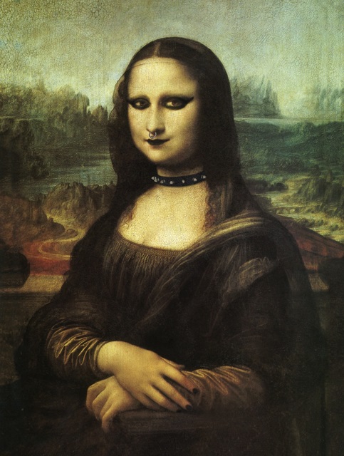 Modern Classic - Gothic Mona