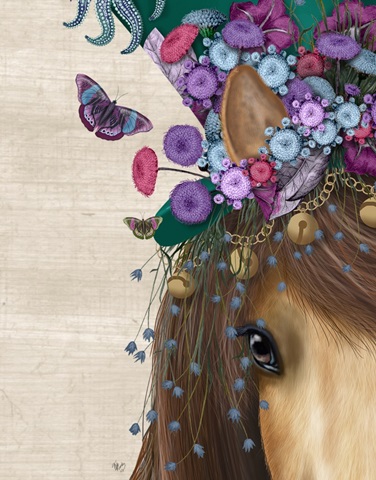 Horse Mad Hatter, Close Up